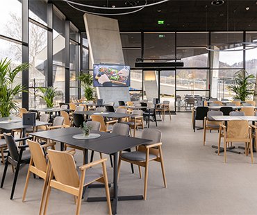 Il Luminis Restaurant è un ristorante à la carte che unisce sapori di prima qualità, design moderno ed esperienze indimenticabili. Nelle vicinanze troverete anche un parco giochi per bambini, perfetto per i più piccoli!